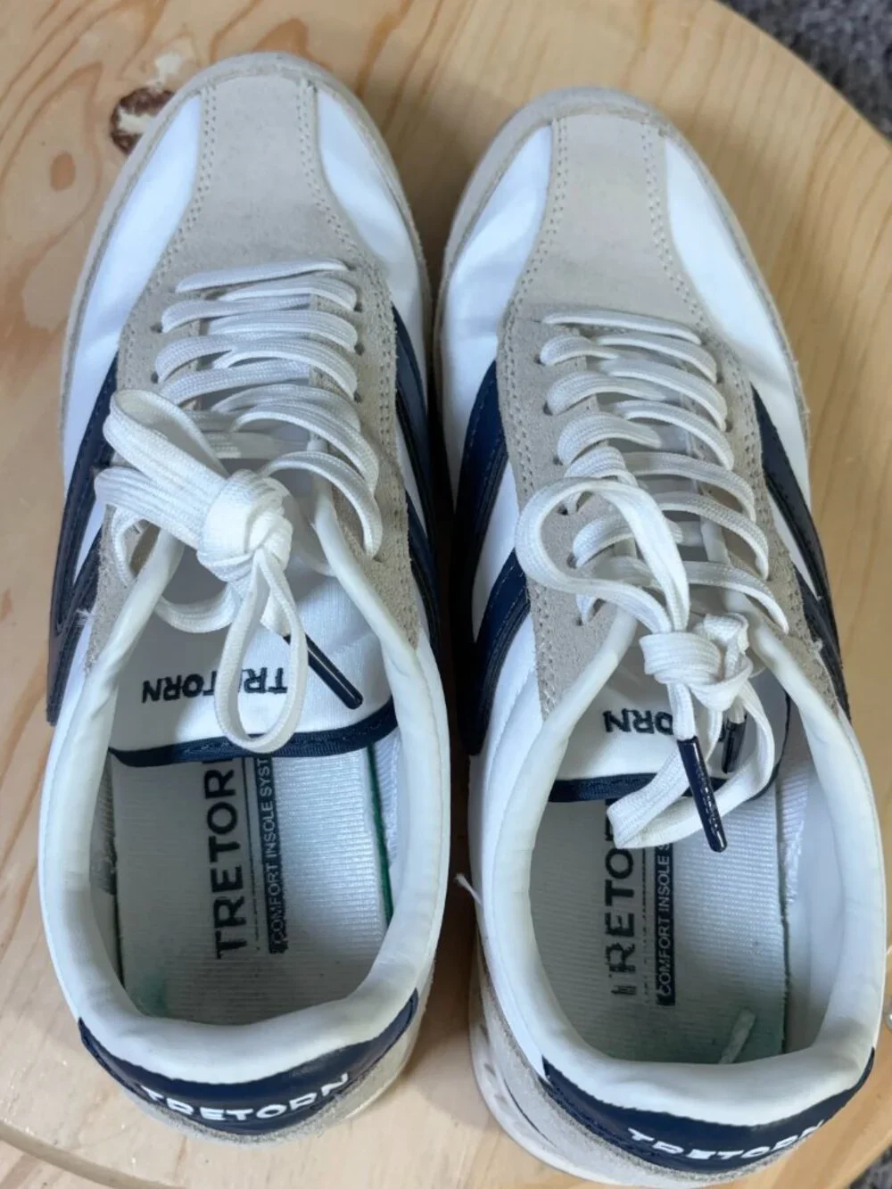 Tretorn Kristine Sneaker Womens Size 8 Suede Nylon White Cream Blue Low Top Shoe